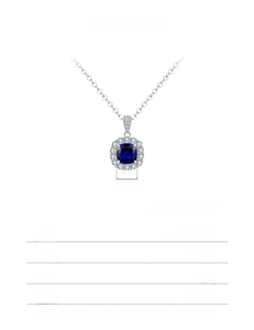 Dettaglio collana in argento 925 con ciondolo zaffiro blu da 7mm e catena da 45cm