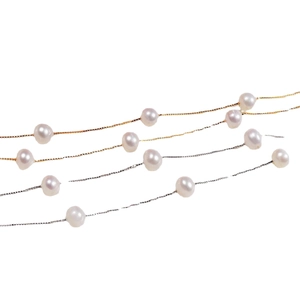 Elegant S925 silver necklace with white freshwater pearls in gold and silver finish