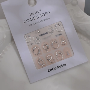 Kit de décoration nail art 3D avec anneaux en métal, perles et strass sur présentoir MJ-055