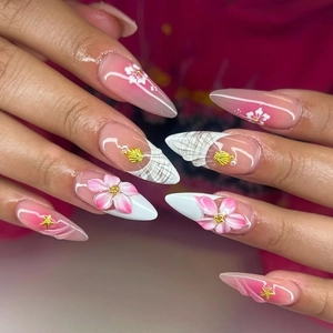 Press On Nägel 3D Blume Mandelform Rosa Farbverlauf Muschel Seestern Zubehör Französischer Stil Elegante Künstliche Fingernägel Damen