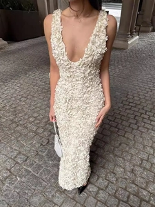 Robe Longue Sexy À Col En V Sans Manches Avec Texture De Pétales De Fleurs 3D Ivoire Blanc Robe De Soirée Élégante Pour Femmes