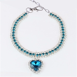 Elegant heart-shaped blue crystal pet collar with sparkling rhinestones and adjustable clasp
