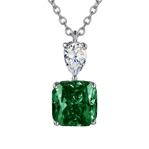 Elegante Halskette mit prinzess-geschliffenem grünem Edelstein und Zirkon auf 925er Silber