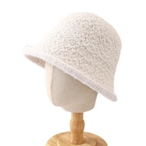 Winter faux shearling bucket hat in cream white with textured brim for women