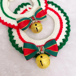 Two-pack Christmas pet knitted collars with red green bows and gold star bells