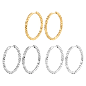 Orecchini A Cerchio Con Texture Martellata Placcati Oro 18K Acciaio Inossidabile Tondo Minimalista Geometrico Per Donne