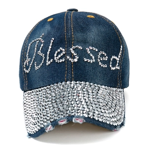 Berretto da baseball in denim blu scuro con scritta Blessed in strass e visiera scintillante