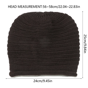 Detailed knit beanie size guide with 56-58cm head circumference measurement specs