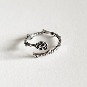 Vintage 925 sterling silver rose thorn open ring with rustic vine design and carving