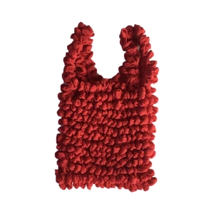 Red expandable bubble tote bag with elastic popcorn pleated fabric texture for women