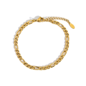 Classic 18K gold-plated stainless steel Figaro chain anklet with secure lobster clasp