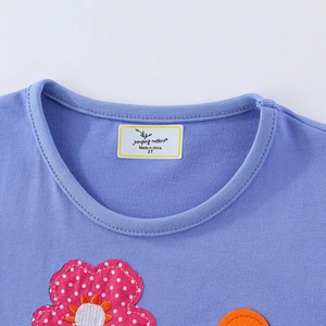 Robe courte en coton violet clair pour filles avec broderie florale rose détaillée
