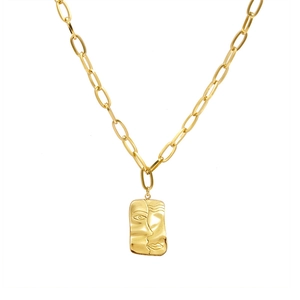 Collier chaîne trombone plaqué or avec pendentif rectangulaire portrait abstrait