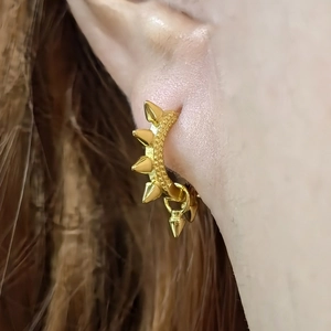 Minimalist S925 sterling silver golden spike hoop earring with punk rock rivet design