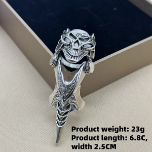 Gothic skull hinged full finger armor ring in silver alloy with vintage finish
