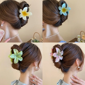 Chic Korean style heart-shaped flower hair claws in four vibrant gradient colors