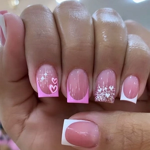 Französische Rosenrot Künstliche Fingernägel Quadratisch Mittellang Rosa Farbverlauf Mit 3D Herz Und Glitzer Für Damen Nagelkunst
