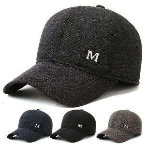 Casquette de Baseball d'Hiver pour Hommes en Polyester Épais Chaud Motif Chevrons Avec Protège-oreilles Logo M en Métal Réglable