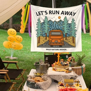 Détail de la toile de camping avec design de van et montagne pour décoration de campement