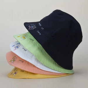 Five-piece cotton parent-child bucket hats with hand-drawn graffiti and cartoon embroidery