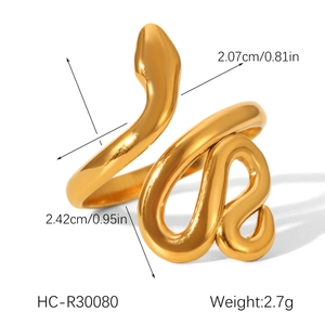 Detailed dimensions of 18K gold snake ring with a width of 2.42cm and 2.07cm height
