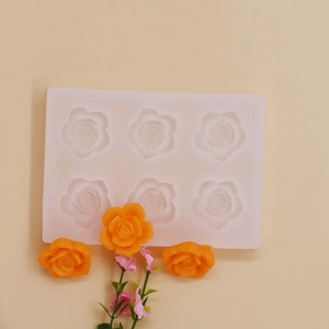 Moule en silicone blanc avec 6 cavités de rose pour décoration de gâteau et pâtisserie