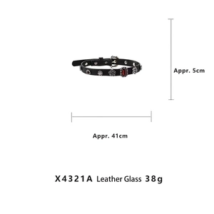 Collier ras du cou Y2K en cuir noir avec roses en métal et pierres violettes