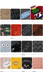 Grille détaillée montrant 16 options de logo sur cuir PU et diverses textures de tissu