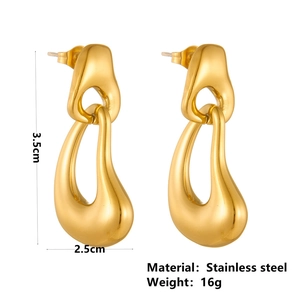 Detailed view of 18K gold plated stainless steel twisted double hoop earrings with dimensions