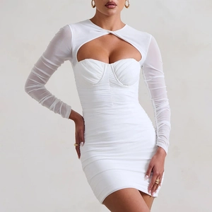 Weißes langärmliges Bodycon-Minikleid mit Cut-out-Brust und gerafften Mesh-Details