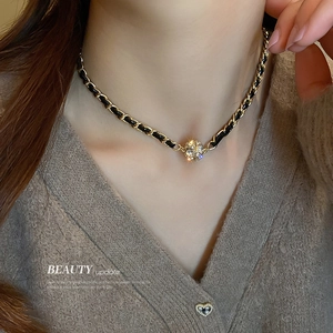 Collier Ras Du Cou En Alliage Et Similicuir Avec Pendentif Boule En Strass Fermoir Magnétique Bijoux Rétro Pour Femmes