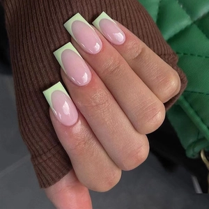 French Press On Nails Mid Length Square Glossy False Nails Nude Pink With Green Tip Manicure For Women Daily Wear Fashion