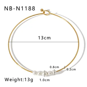 Minimalist gold choker necklace featuring five gradient pearls and a bead clasp