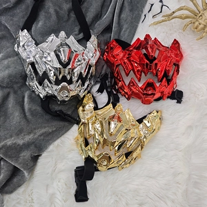 Masques tactiques cyberpunk demi-visage en finitions métalliques argent, or et rouge
