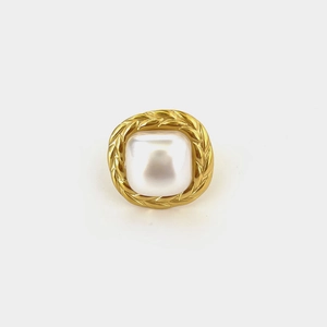 Chic 18K gold plated stainless steel square pearl ring with twisted rope frame design