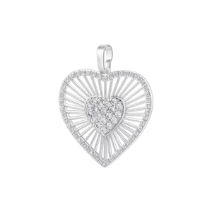 Ciondolo cuore vintage in argento spazzolato con design traforato e cristalli lucenti