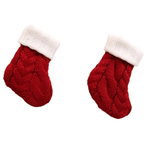 Chaussettes de Noël classiques en tricot rouge et blanc avec motif de torsades décor