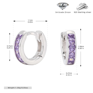 Détails des boucles d'oreilles en argent avec zircon violet, dimensions et poids inclus