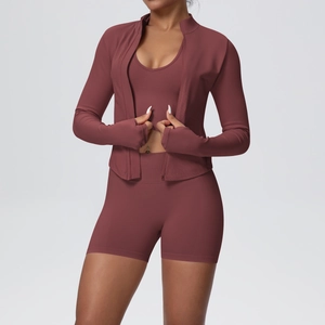 Détail du short de fitness sans couture à taille haute et texture du tissu côtelé