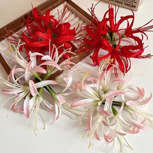 Exquisite red Lycoris flower hair clip with realistic petals and elegant oriental style