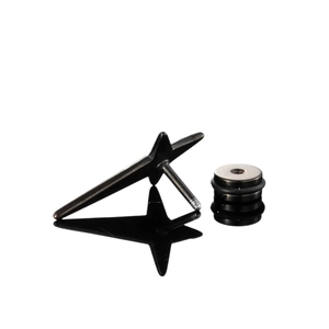 Clou d'oreille mixte en acier noir avec design d'étoile à pointe effilée style punk rock