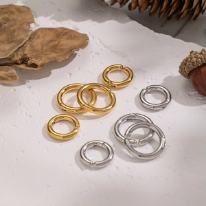 Minimalist Round Hoop Ear Clips Stainless Steel 18K Gold Plated Waterproof Hypoallergenic Non Pierced Earrings Women