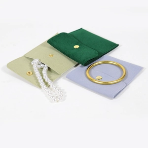 Pochettes à bijoux en velours épais vert et violet avec bouton pression doré