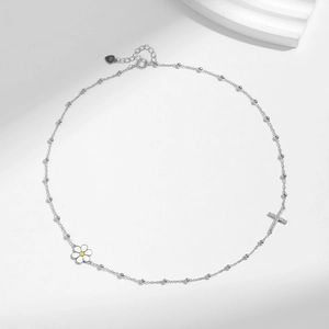 Elegant S925 silver choker necklace featuring a daisy pendant and a sparkling diamond cross