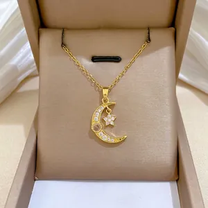 Collier Pendentif Lune Étoile Chaîne En Acier Titane Cuivre Micro Serti Zircon Plaqué Or Bijoux Élégants Pour Femmes