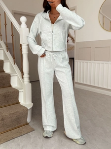 Ensemble de survêtement gris clair pour femme avec sweat à capuche et pantalon large