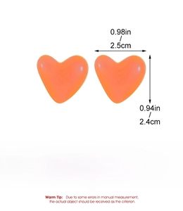 Detailed size specifications for heart C-ring earrings in resin with dimensions and weight