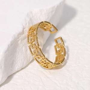 Minimalist gold-plated stainless steel open ring with geometric hollow square patterns