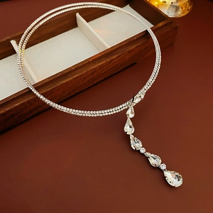 Collier Choker En Cuivre Multicouche Avec Pendentif En Zircon Goutte D'eau Bijoux Élégants Pour Femmes Style Luxe