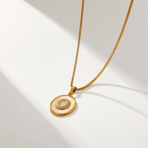 18K gold stainless steel box chain necklace with white shell and zircon letter O pendant
